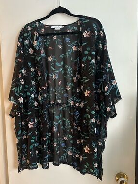 Penningtons Black Floral Semi Sheer Kimono Tunic Duster!!!